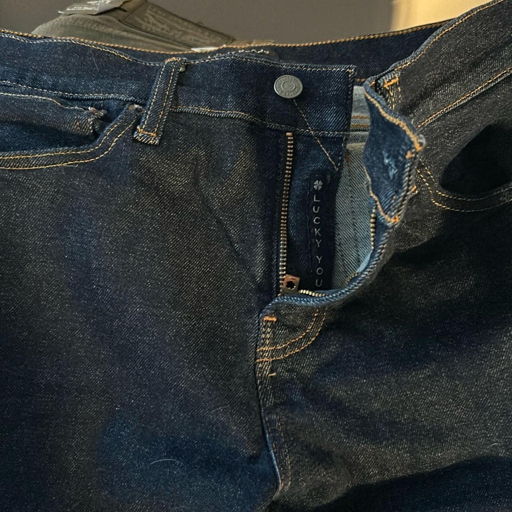 Lucky Brand 110 Slim Jeans 33x32 new no tags